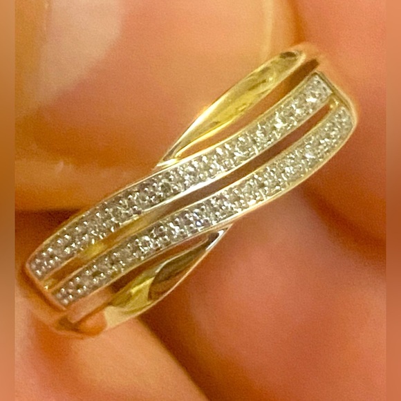 14K  Gold and Diamonds 💎 Women's Ring. Size 8.5 - Picture 5 of 7
